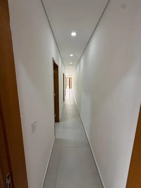 Foto 9 de Casa com 3 quartos à venda, 150m2 em Aruja - SP