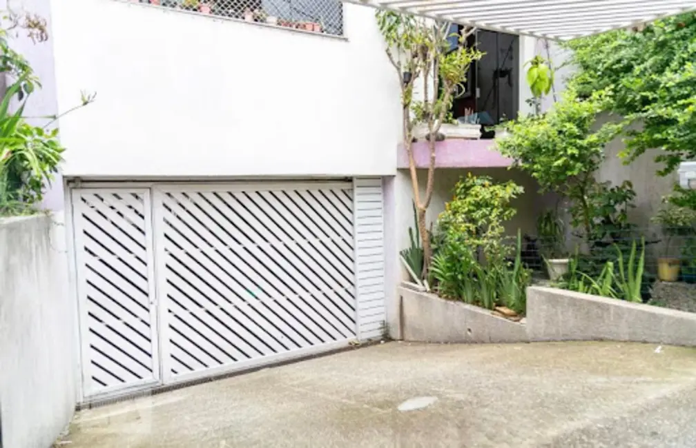 Sobrado com 3 quartos à venda, 230m2 em Macedo, Guarulhos - SP - imagem 4 Foto 4 de Sobrado com 3 quartos à venda, 230m2 em Macedo, Guarulhos - SP