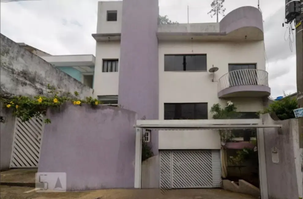 Sobrado com 3 quartos à venda, 230m2 em Macedo, Guarulhos - SP - imagem 2 Foto 2 de Sobrado com 3 quartos à venda, 230m2 em Macedo, Guarulhos - SP
