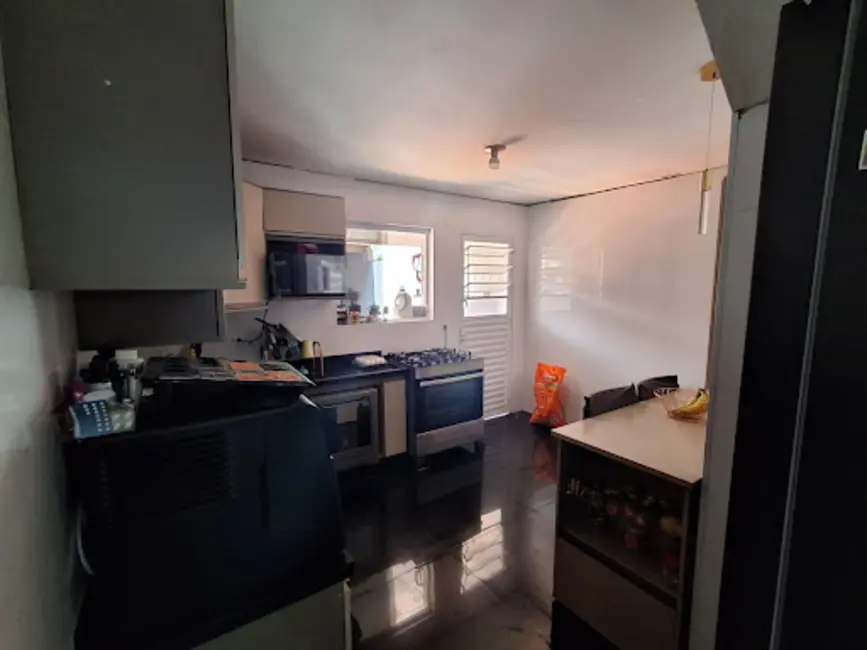 Sobrado com 3 quartos à venda, 79m2 em Jardim Santa Clara, Guarulhos - SP - imagem 5 Foto 5 de Sobrado com 3 quartos à venda, 79m2 em Jardim Santa Clara, Guarulhos - SP