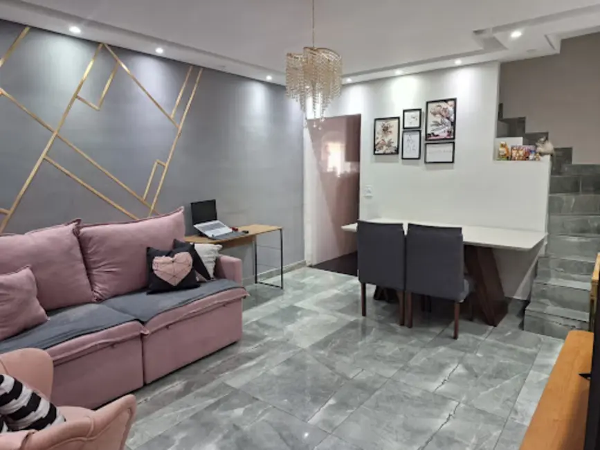 Sobrado com 3 quartos à venda, 79m2 em Jardim Santa Clara, Guarulhos - SP - imagem 1 Foto 1 de Sobrado com 3 quartos à venda, 79m2 em Jardim Santa Clara, Guarulhos - SP