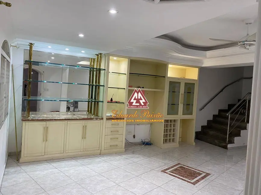 Foto 3 de Sobrado com 3 quartos à venda, 250m2 em Vila Rosália, Guarulhos - SP