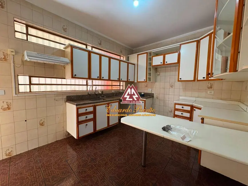 Foto 8 de Casa com 3 quartos à venda e para alugar, 270m2 em Parque Continental I, Guarulhos - SP