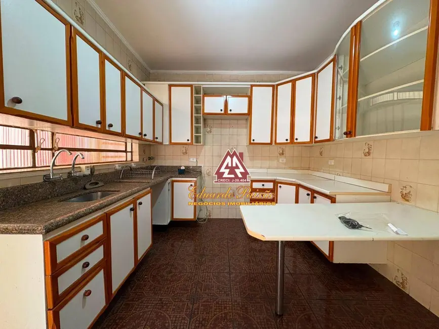 Foto 9 de Casa com 3 quartos à venda e para alugar, 270m2 em Parque Continental I, Guarulhos - SP