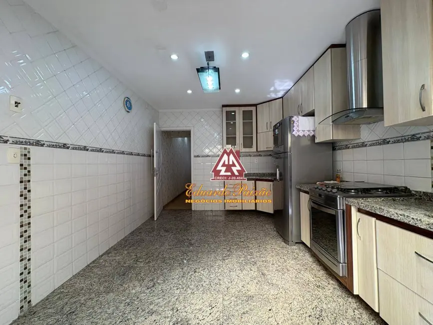 Foto 9 de Sobrado com 3 quartos para alugar, 150m2 em Vila Rio de Janeiro, Guarulhos - SP