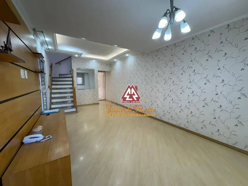 Foto 3 de Sobrado com 3 quartos para alugar, 150m2 em Vila Rio de Janeiro, Guarulhos - SP