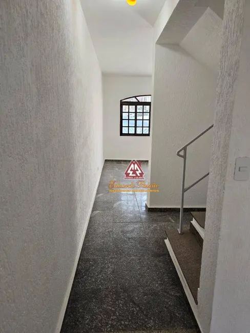 Foto 6 de Sobrado com 2 quartos à venda, 125m2 em Jardim Santa Cecília, Guarulhos - SP
