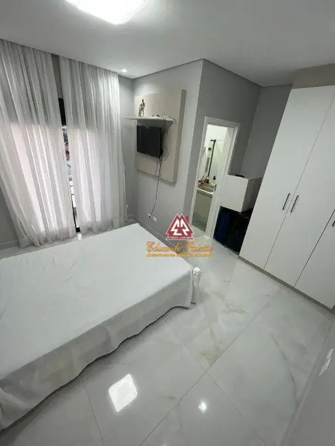 Foto 7 de Sobrado com 4 quartos à venda, 300m2 em Parque Renato Maia, Guarulhos - SP