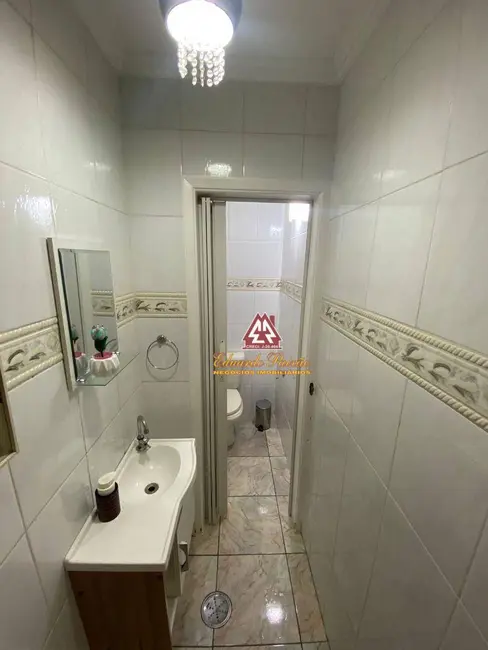 Sobrado com 2 quartos à venda, 148m2 em Jardim Bom Clima, Guarulhos - SP - imagem 4 Foto 4 de Sobrado com 2 quartos à venda, 148m2 em Jardim Bom Clima, Guarulhos - SP