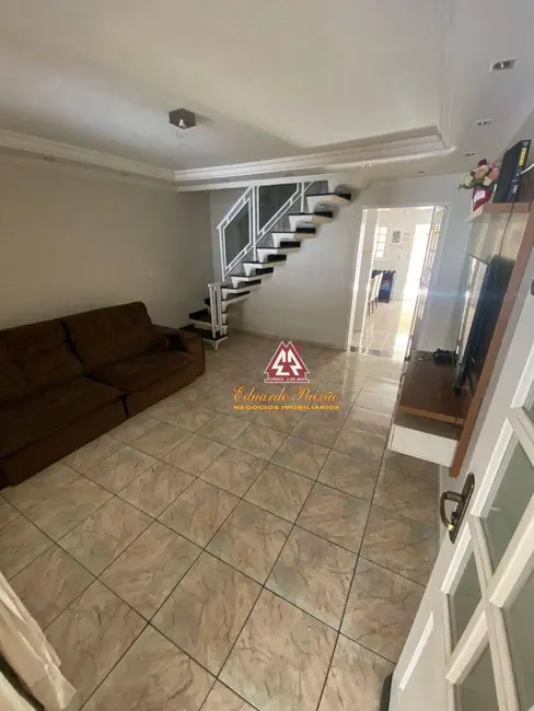Sobrado com 2 quartos à venda, 148m2 em Jardim Bom Clima, Guarulhos - SP - imagem 1 Foto 1 de Sobrado com 2 quartos à venda, 148m2 em Jardim Bom Clima, Guarulhos - SP