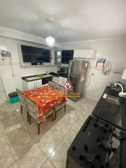 Sobrado com 2 quartos à venda, 148m2 em Jardim Bom Clima, Guarulhos - SP - imagem 3 Foto 3 de Sobrado com 2 quartos à venda, 148m2 em Jardim Bom Clima, Guarulhos - SP