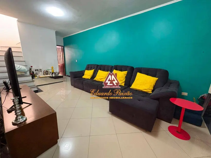 Foto 6 de Sobrado com 3 quartos para alugar, 150m2 em Jardim Santa Mena, Guarulhos - SP