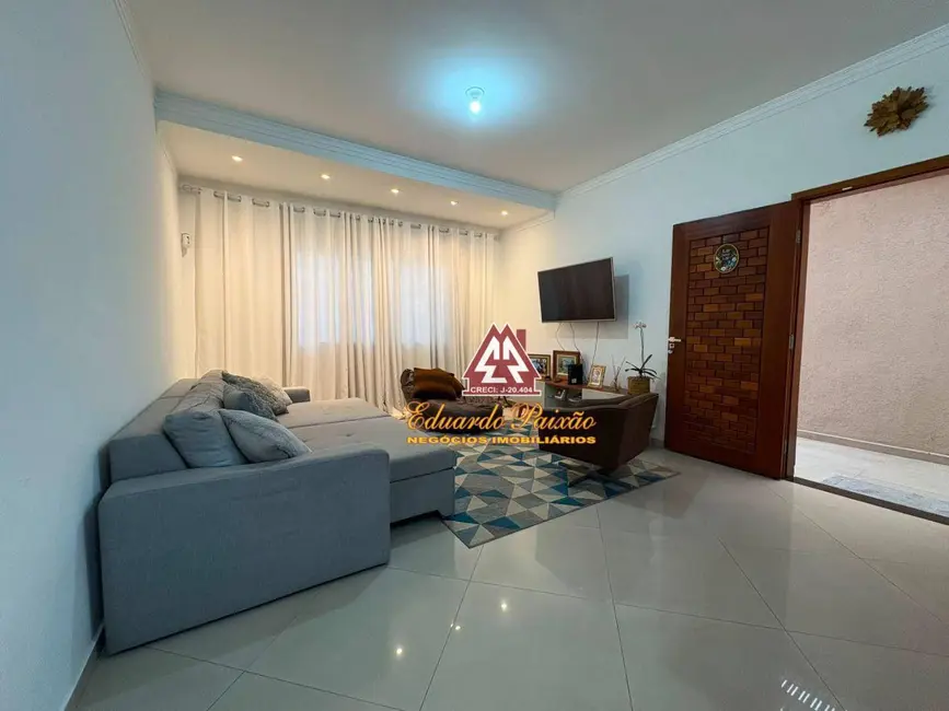 Foto 4 de Sobrado com 3 quartos para alugar, 150m2 em Vila Tibagi, Guarulhos - SP