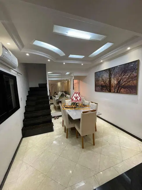 Sobrado com 3 quartos à venda, 125m2 em Portal dos Gramados, Guarulhos - SP - imagem 2 Foto 2 de Sobrado com 3 quartos à venda, 125m2 em Portal dos Gramados, Guarulhos - SP