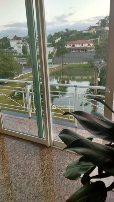 Sobrado com 5 quartos à venda, 1490m2 em Caputera, Aruja - SP - imagem 7 Foto 7 de Sobrado com 5 quartos à venda, 1490m2 em Caputera, Aruja - SP