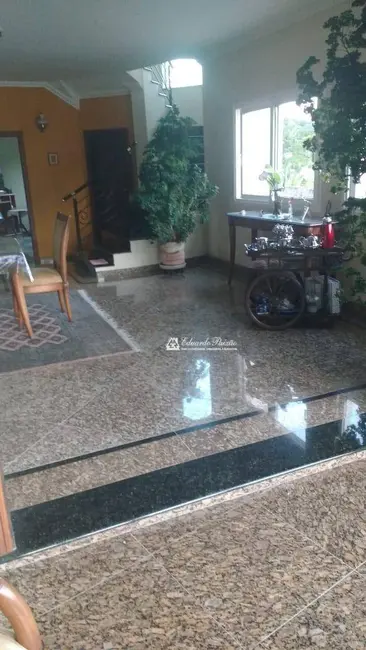 Foto 5 de Sobrado com 5 quartos à venda, 1490m2 em Caputera, Aruja - SP