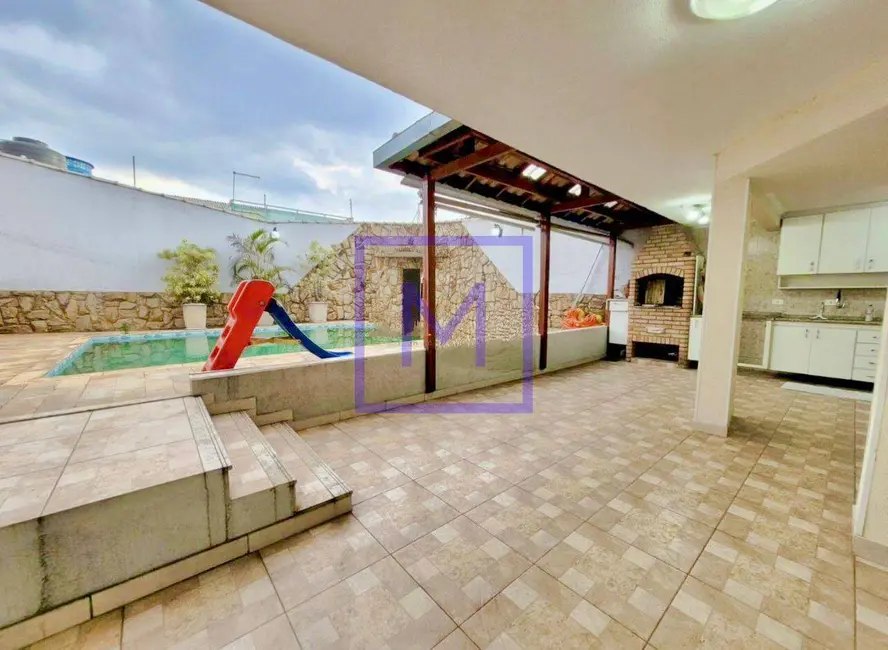 Sobrado com 3 quartos à venda, 296m2 em Vila Ré, São Paulo - SP - imagem 8 Foto 8 de Sobrado com 3 quartos à venda, 296m2 em Vila Ré, São Paulo - SP