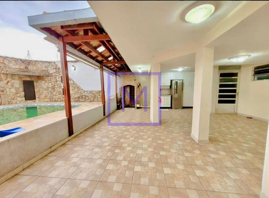 Sobrado com 3 quartos à venda, 296m2 em Vila Ré, São Paulo - SP - imagem 5 Foto 5 de Sobrado com 3 quartos à venda, 296m2 em Vila Ré, São Paulo - SP