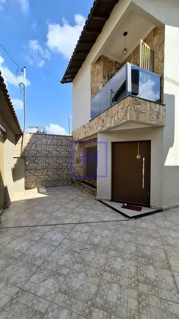 Sobrado com 4 quartos à venda, 256m2 em Penha de França, São Paulo - SP - imagem 2 Foto 2 de Sobrado com 4 quartos à venda, 256m2 em Penha de França, São Paulo - SP