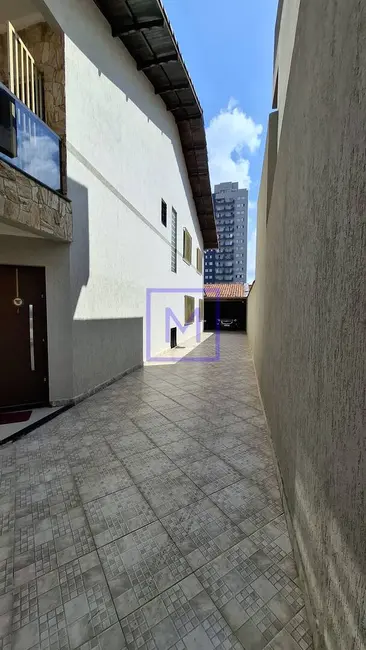 Sobrado com 4 quartos à venda, 256m2 em Penha de França, São Paulo - SP - imagem 3 Foto 3 de Sobrado com 4 quartos à venda, 256m2 em Penha de França, São Paulo - SP