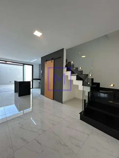 Sobrado com 3 quartos à venda, 135m2 em Vila Carrão, São Paulo - SP - imagem 1 Foto 1 de Sobrado com 3 quartos à venda, 135m2 em Vila Carrão, São Paulo - SP