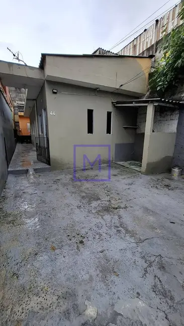 Foto 2 de Casa com 1 quarto para alugar, 60m2 em Vila Carmosina, São Paulo - SP