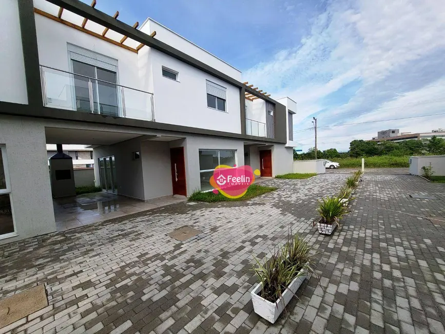 Foto 2 de Casa com 3 quartos à venda, 84m2 em Campeche, Florianopolis - SC