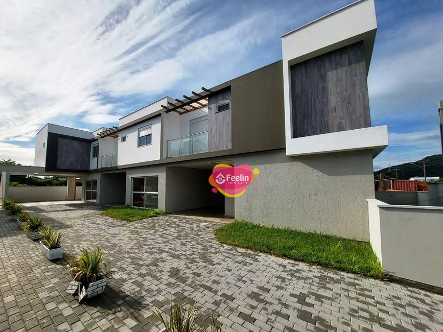Casa com 3 quartos à venda, 84m2 em Campeche, Florianopolis - SC - imagem 3 Foto 3 de Casa com 3 quartos à venda, 84m2 em Campeche, Florianopolis - SC