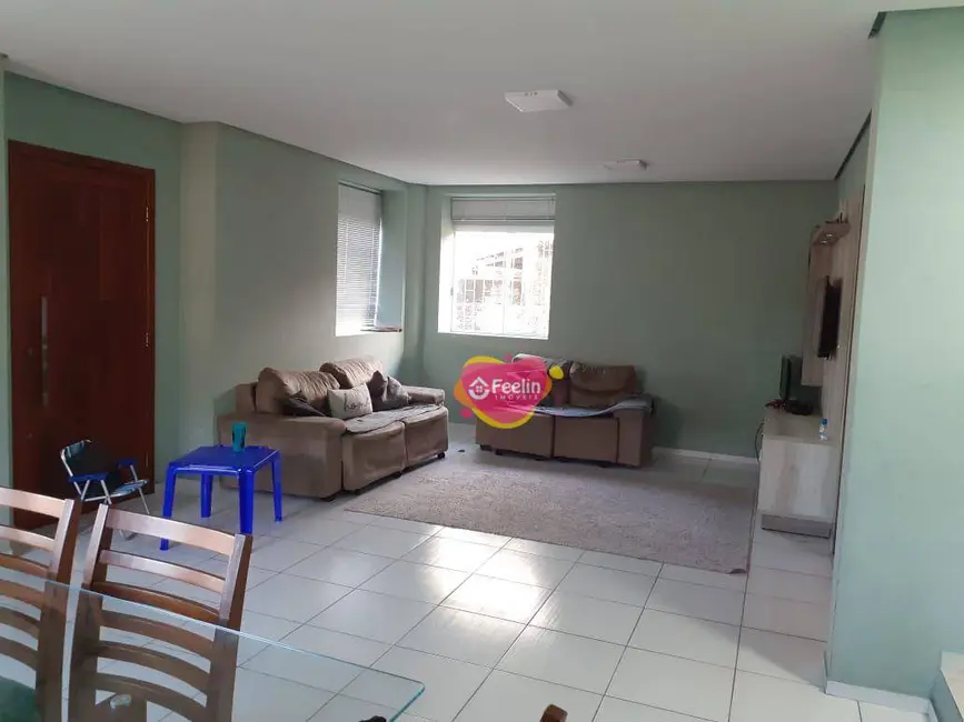 Casa com 3 quartos à venda, 360m2 em Carianos, Florianopolis - SC - imagem 5 Foto 5 de Casa com 3 quartos à venda, 360m2 em Carianos, Florianopolis - SC