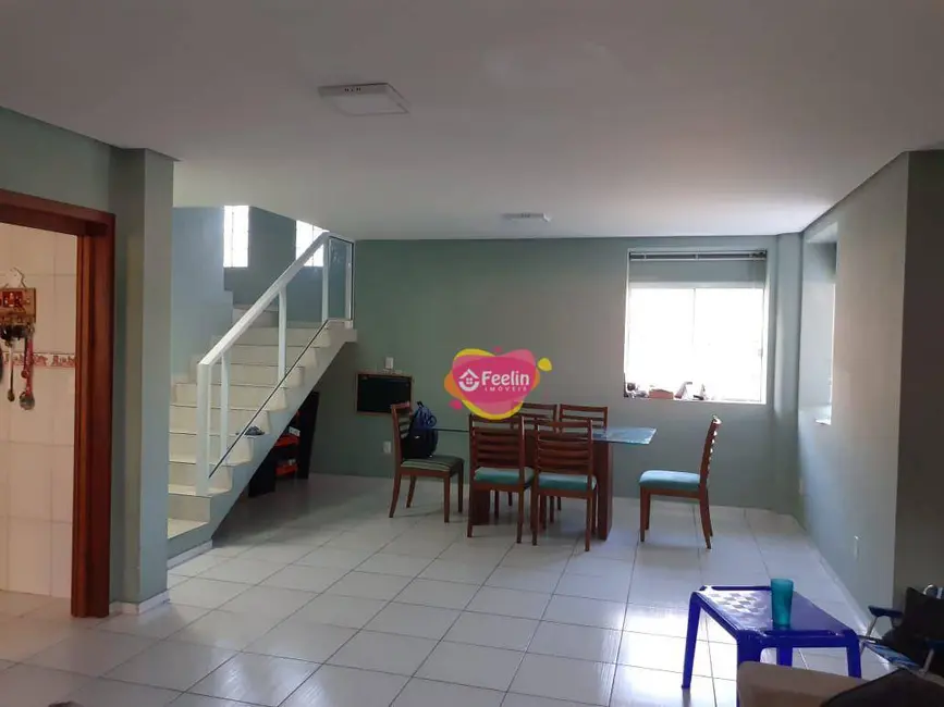 Casa com 3 quartos à venda, 360m2 em Carianos, Florianopolis - SC - imagem 7 Foto 7 de Casa com 3 quartos à venda, 360m2 em Carianos, Florianopolis - SC