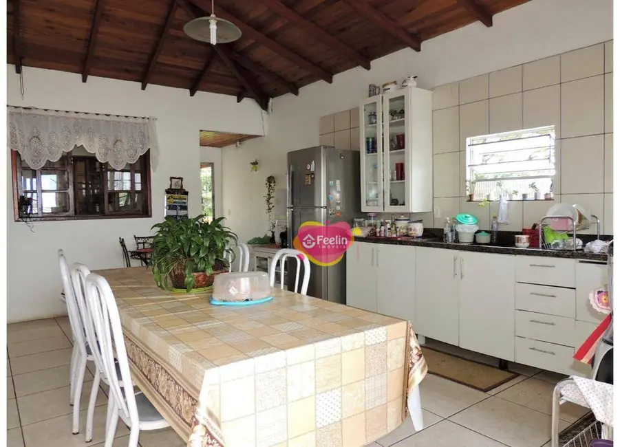 Casa com 8 quartos à venda, 225m2 em Armação do Pântano do Sul, Florianopolis - SC - imagem 9 Foto 9 de Casa com 8 quartos à venda, 225m2 em Armação do Pântano do Sul, Florianopolis - SC