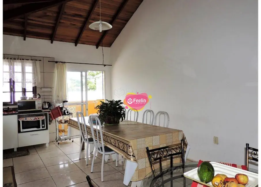 Casa com 8 quartos à venda, 225m2 em Armação do Pântano do Sul, Florianopolis - SC - imagem 7 Foto 7 de Casa com 8 quartos à venda, 225m2 em Armação do Pântano do Sul, Florianopolis - SC