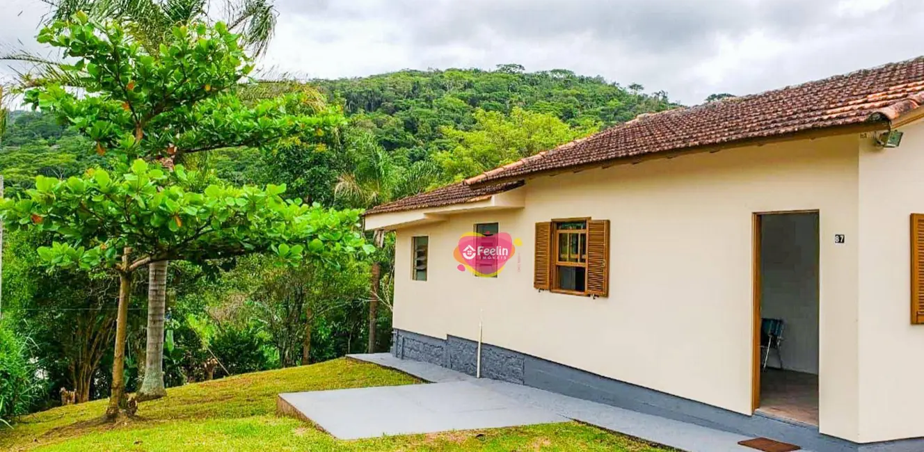 Foto 1 de Casa com 3 quartos à venda, 520m2 em Rio Tavares, Florianopolis - SC