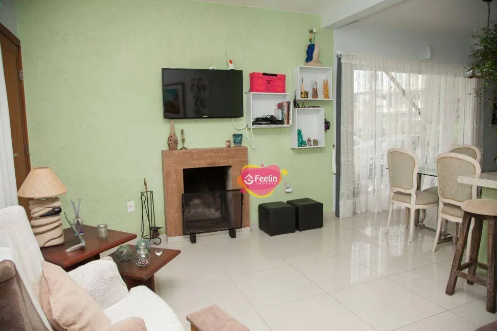 Foto 5 de Casa com 4 quartos à venda, 360m2 em Carianos, Florianopolis - SC