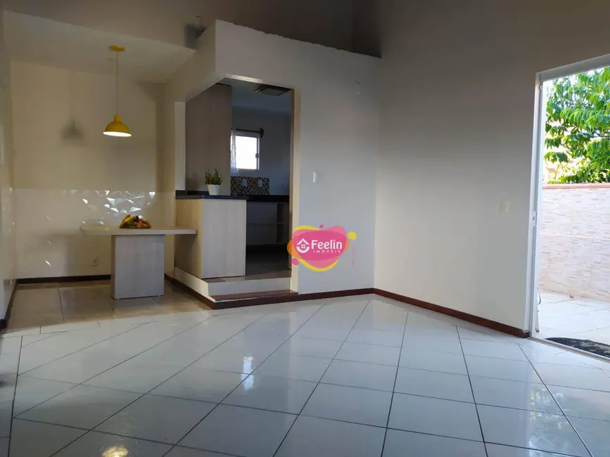 Casa com 3 quartos para alugar, 250m2 em Campeche, Florianopolis - SC - imagem 1 Foto 1 de Casa com 3 quartos para alugar, 250m2 em Campeche, Florianopolis - SC