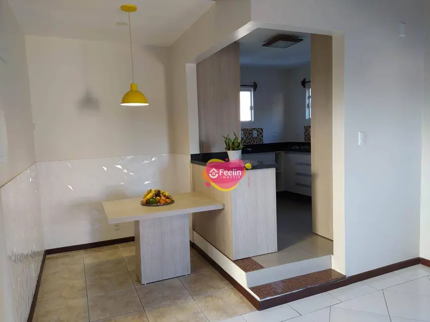 Casa com 3 quartos para alugar, 250m2 em Campeche, Florianopolis - SC - imagem 4 Foto 4 de Casa com 3 quartos para alugar, 250m2 em Campeche, Florianopolis - SC