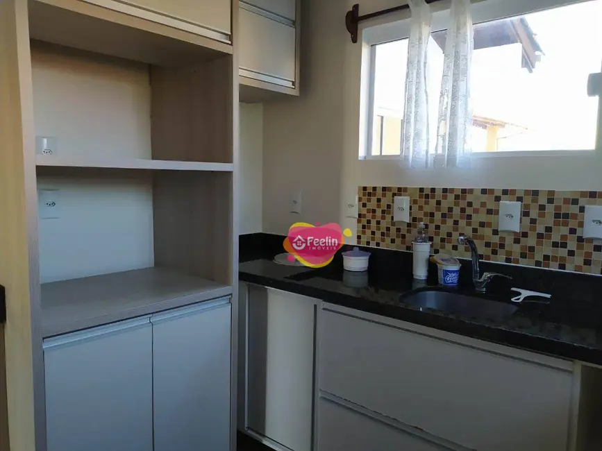 Casa com 3 quartos para alugar, 250m2 em Campeche, Florianopolis - SC - imagem 6 Foto 6 de Casa com 3 quartos para alugar, 250m2 em Campeche, Florianopolis - SC