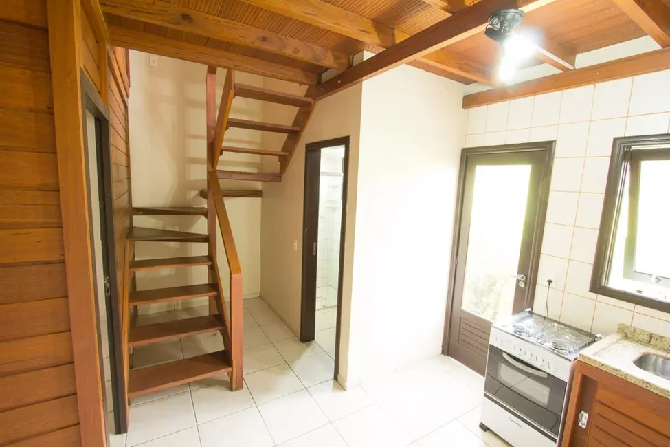 Pousada com 16 quartos à venda, 1925m2 em Rio Tavares, Florianopolis - SC - imagem 7 Foto 7 de Pousada com 16 quartos à venda, 1925m2 em Rio Tavares, Florianopolis - SC
