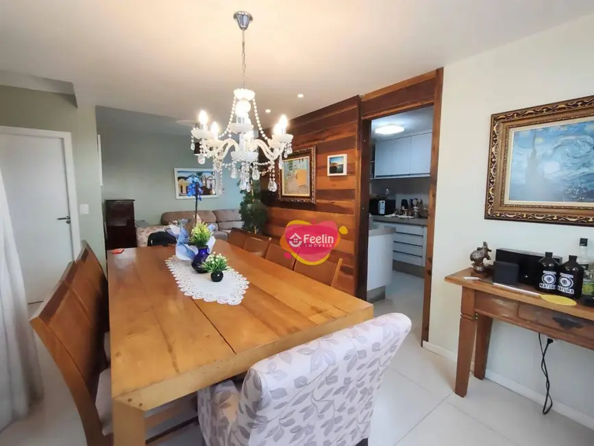 Casa com 4 quartos à venda, 268m2 em Carianos, Florianopolis - SC - imagem 8 Foto 8 de Casa com 4 quartos à venda, 268m2 em Carianos, Florianopolis - SC