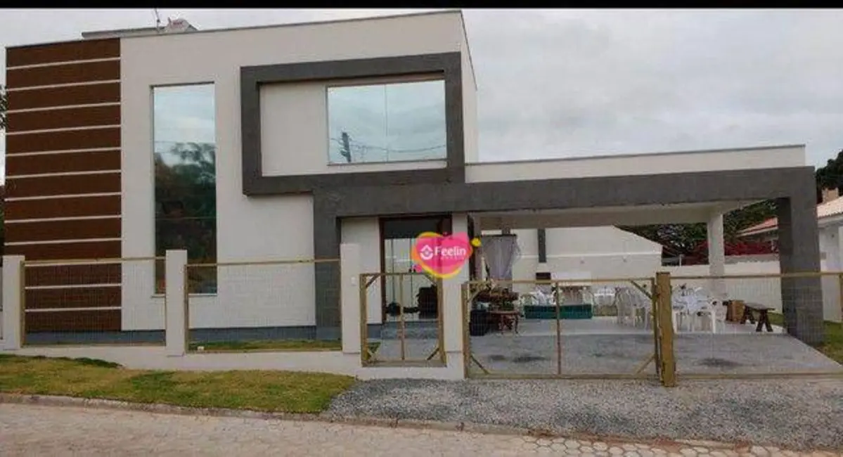 Foto 1 de Casa com 3 quartos à venda, 370m2 em Tapera, Florianopolis - SC