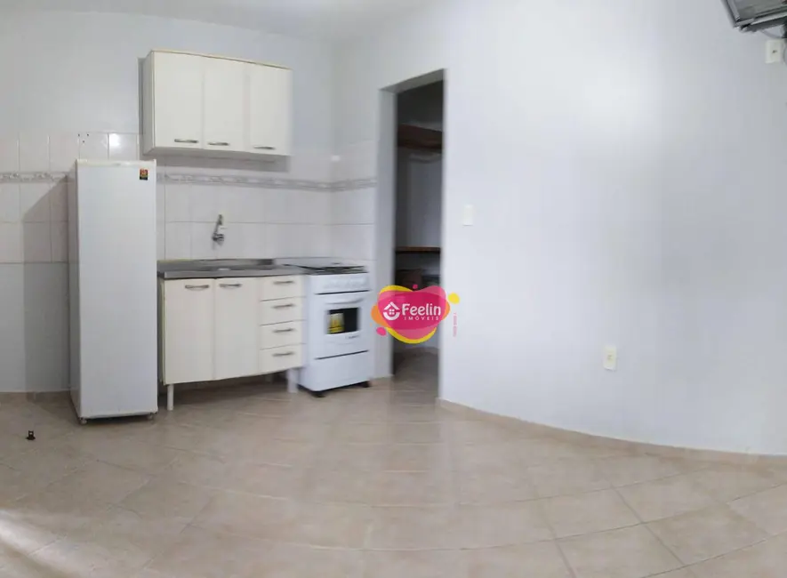 Apartamento com 1 quarto para alugar, 35m2 em Rio Tavares, Florianopolis - SC - imagem 8 Foto 8 de Apartamento com 1 quarto para alugar, 35m2 em Rio Tavares, Florianopolis - SC