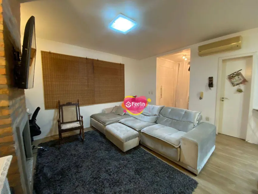 Casa com 4 quartos à venda, 363m2 em Carianos, Florianopolis - SC - imagem 6 Foto 6 de Casa com 4 quartos à venda, 363m2 em Carianos, Florianopolis - SC