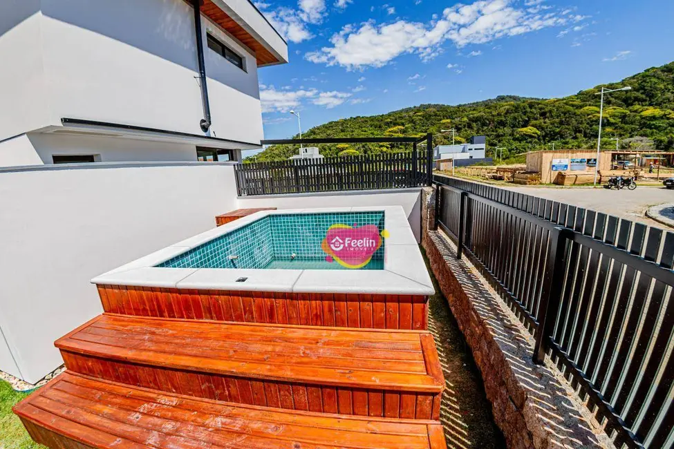 Foto 6 de Casa com 3 quartos à venda, 235m2 em Rio Tavares, Florianopolis - SC
