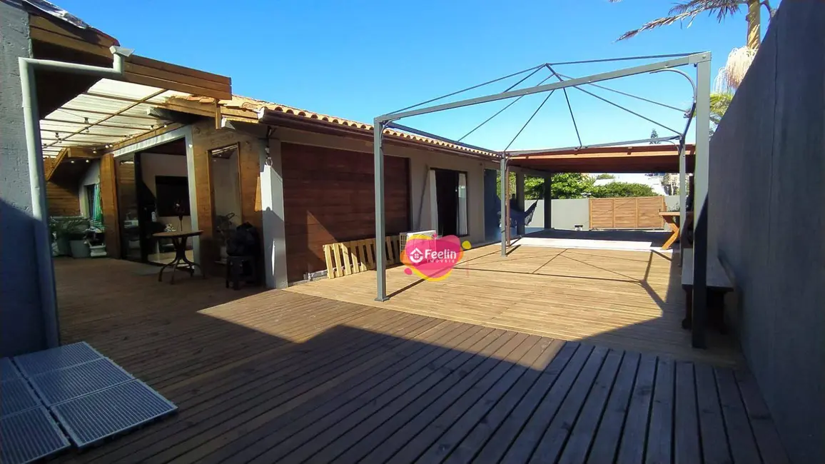 Foto 31 de Casa com 3 quartos para alugar, 450m2 em Campeche, Florianopolis - SC