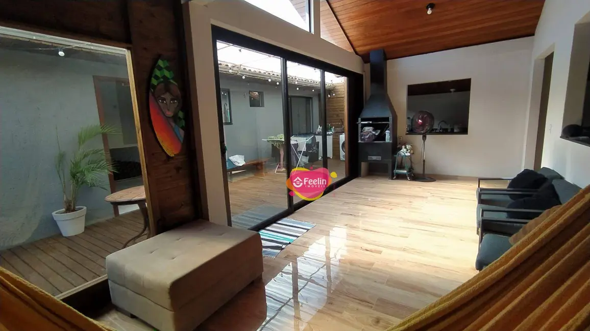 Foto 12 de Casa com 3 quartos para alugar, 450m2 em Campeche, Florianopolis - SC