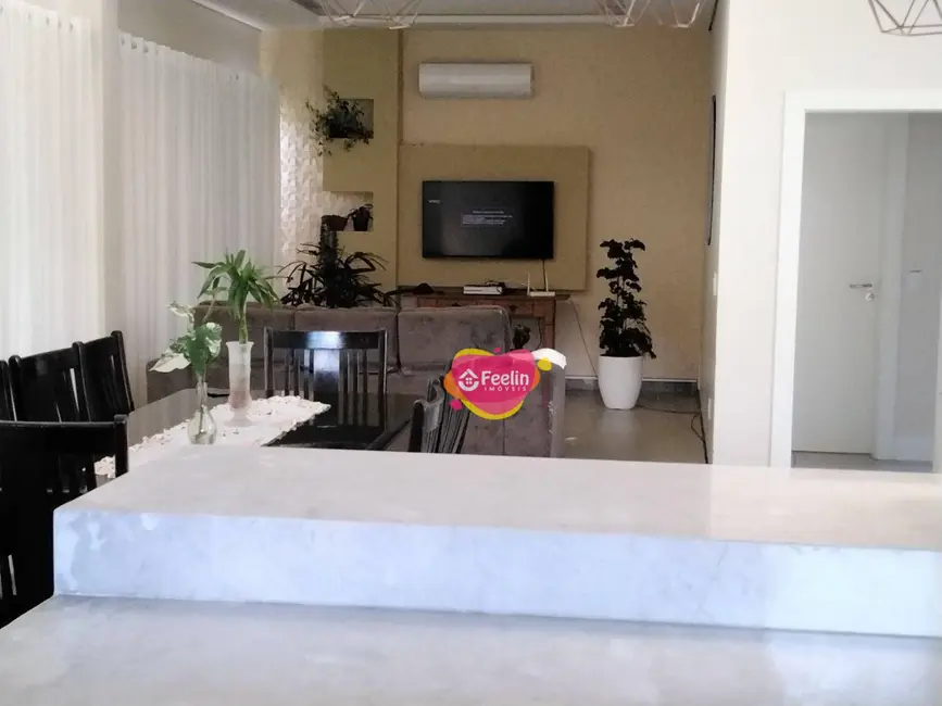 Casa com 3 quartos à venda, 450m2 em Florianopolis - SC - imagem 7 Foto 7 de Casa com 3 quartos à venda, 450m2 em Florianopolis - SC