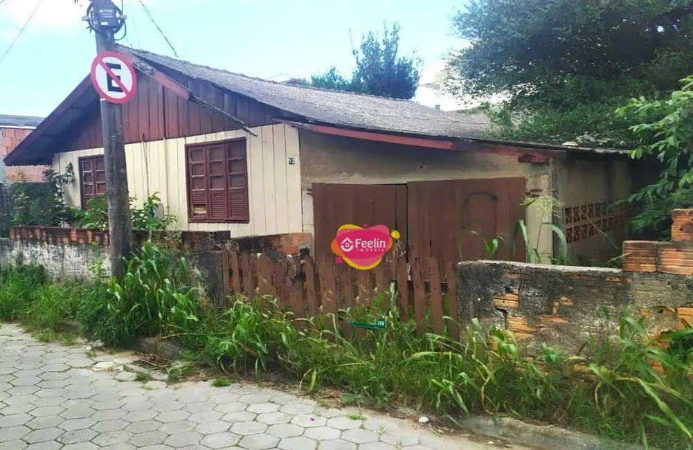 Foto 1 de Terreno / Lote à venda, 182m2 em Morro das Pedras, Florianopolis - SC