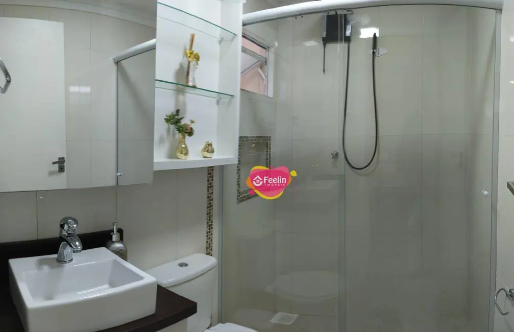 Casa com 3 quartos para alugar, 350m2 em Campeche, Florianopolis - SC - imagem 6 Foto 6 de Casa com 3 quartos para alugar, 350m2 em Campeche, Florianopolis - SC