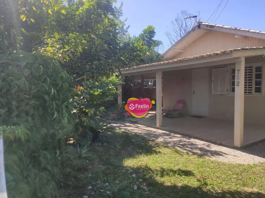 Foto 3 de Terreno / Lote à venda, 435m2 em Campeche, Florianopolis - SC