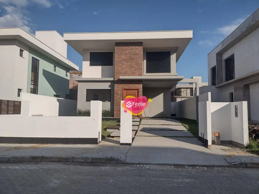 Casa com 3 quartos à venda, 205m2 em Rio Tavares, Florianopolis - SC - imagem 6 Foto 6 de Casa com 3 quartos à venda, 205m2 em Rio Tavares, Florianopolis - SC